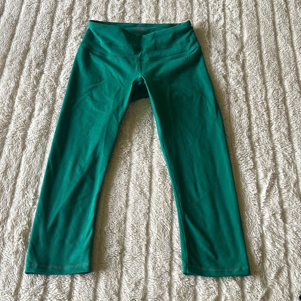 North Face crop leggings never worn